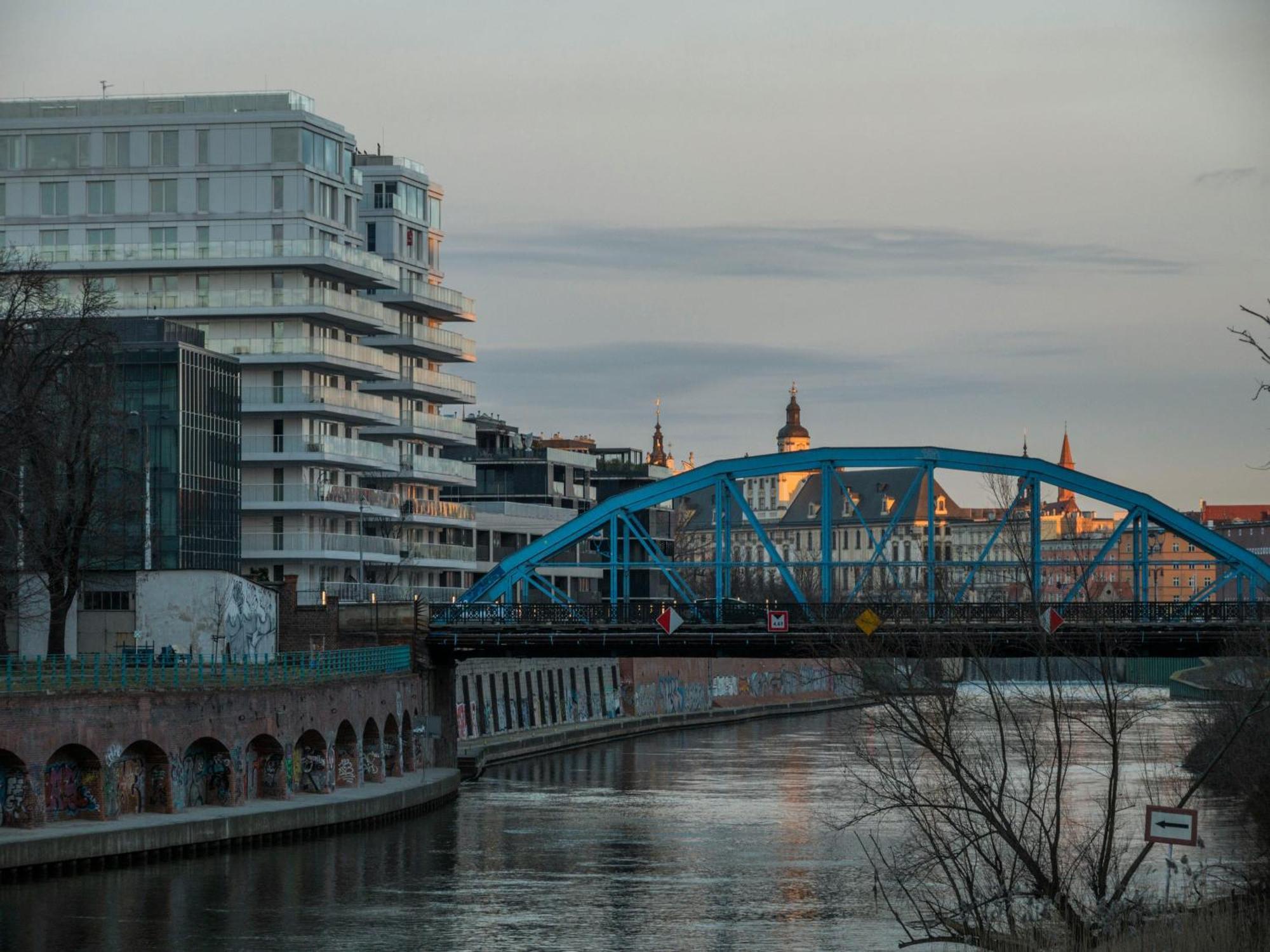 Oomph Wroclaw Deluxe Apt Ruska Apartment Ngoại thất bức ảnh